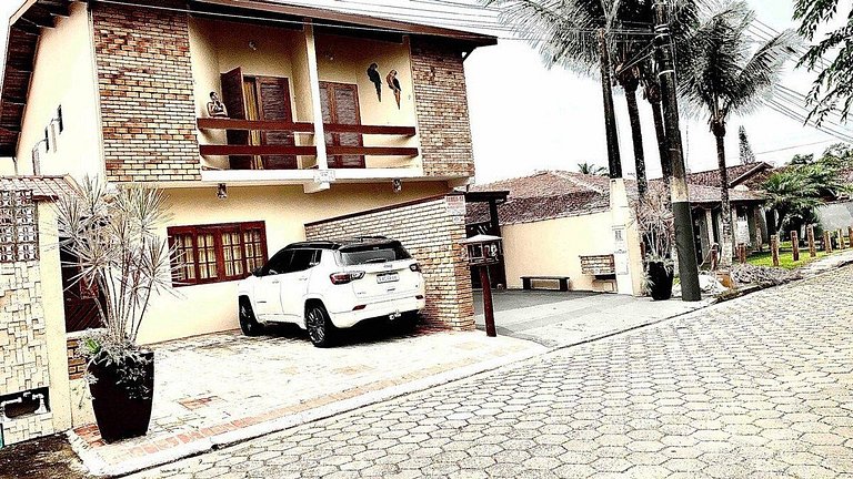 Casa Premium Piscina privativa e Hidro em Cond