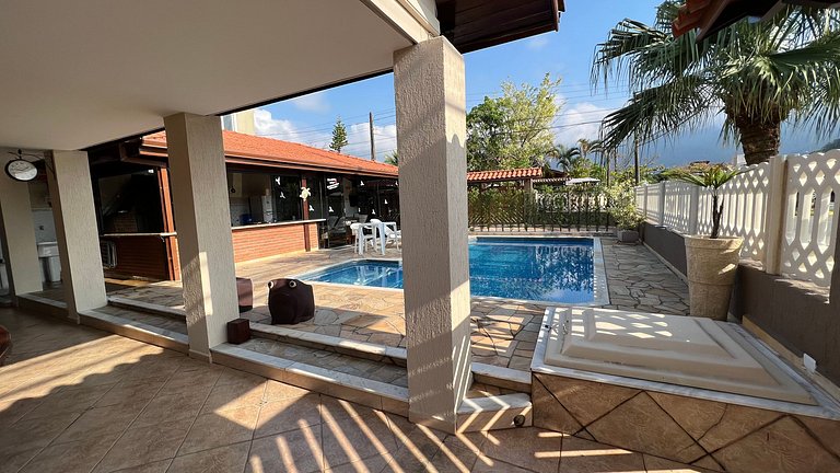 Casa dos Sonhos: Piscina com Hidro ,Sinuca em Cond.