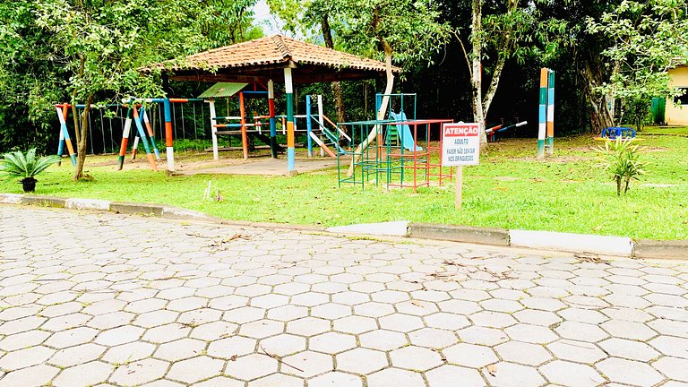 Casa dos Sonhos: Piscina com Hidro ,Sinuca em Cond.