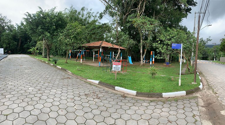 Casa dos Sonhos: Piscina com Hidro ,Sinuca em Cond.