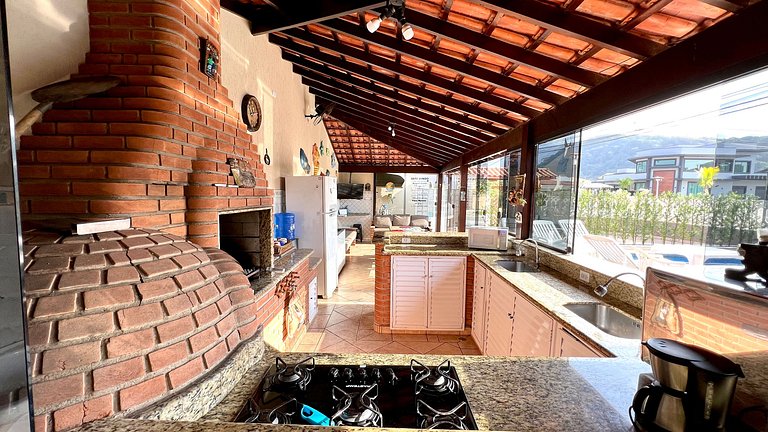 Praia/Piscina com Hidro/Sinuca 200 mts da praia