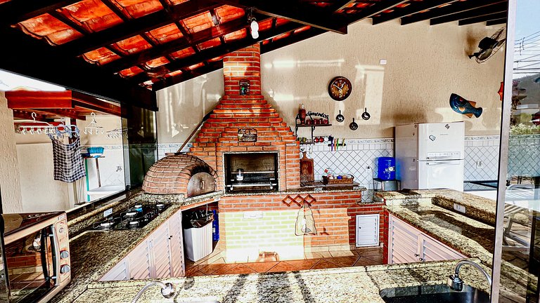 Praia/Piscina com Hidro/Sinuca 200 mts da praia