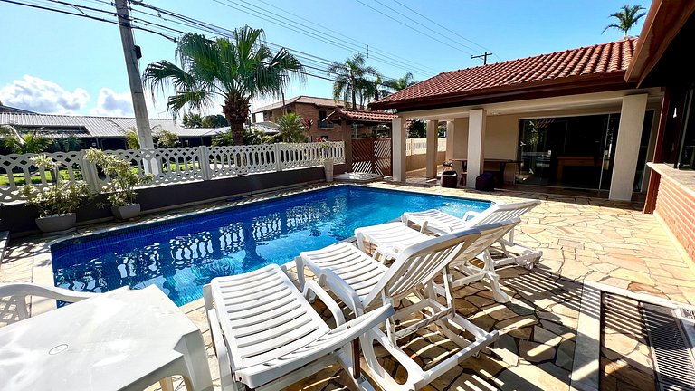 300 MTS Praia +Piscina +Hidro +Ar cond +Sinuca