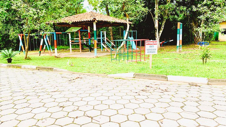 Casa dos Sonhos: Piscina com Hidro ,Sinuca em Cond.