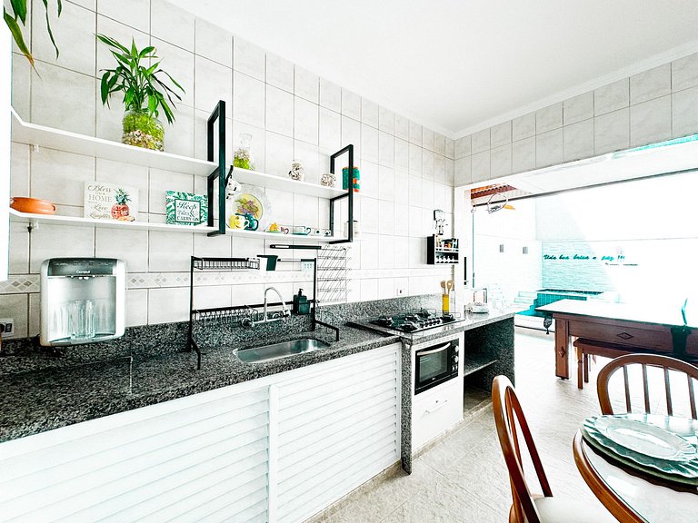 Perto do mar completa com piscina ,Hidro e sinuca