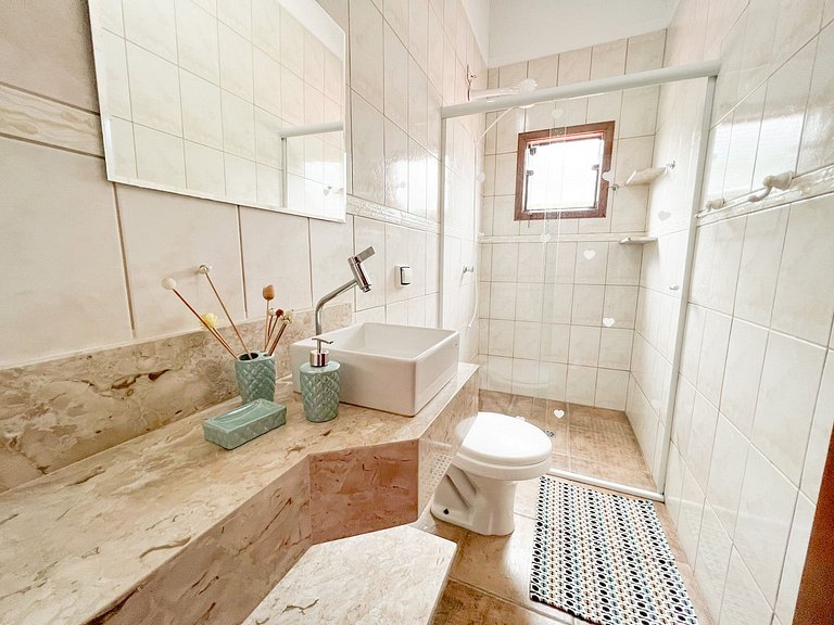 Perto do mar completa com piscina e sinuca
