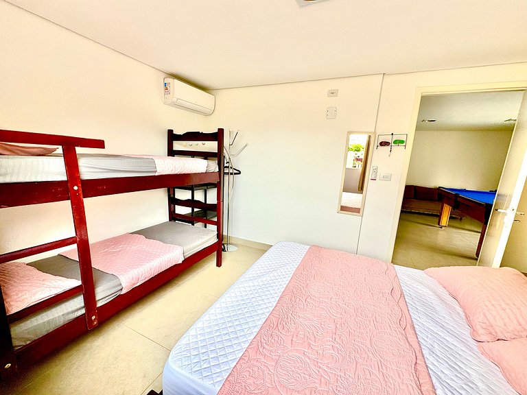 Praia/Piscina com Hidro/Sinuca 200 mts da praia